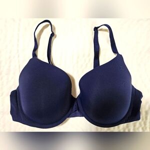 Victoria's Secret T-Shirt Lighlty Lined Demi Bra 36C